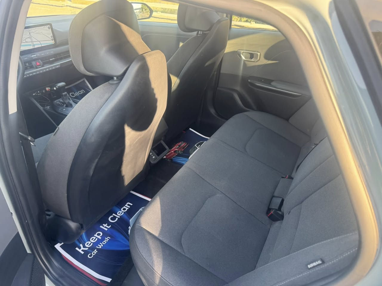 السلام عليكم
كيا K4 2025   بدون رقم ماشي 17 الف ميل لون سمنتي حادث بنيد صبغ فقط وبارد بالجاملغ
المواصفات : بصمة  / هندبريك دكمة  / لايت LED  / مكينة 2000 دوش / شاشة كبيرة متصلة ديجتال /  اوتو هولد / LED امامي وخلفي / قيادة ذاتية / كامرة دوارة / رادار تعديل مسار / اوتو بريك / رادار جانبي / مود درايف / تحكم ستيرن / كروس سرعة /مانع انزلاق / كار بلي 
مكاني البلديات السعر 152 ورقه وبيه مجال
للتواصل والاستفسار : ***********
