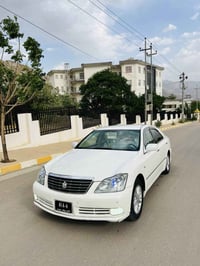 شاھانە مۆدیل2005 موسە سەیارەکە کۆدی نیە کەکڕیت خۆت کۆدی بۆ بکە 182موسە...