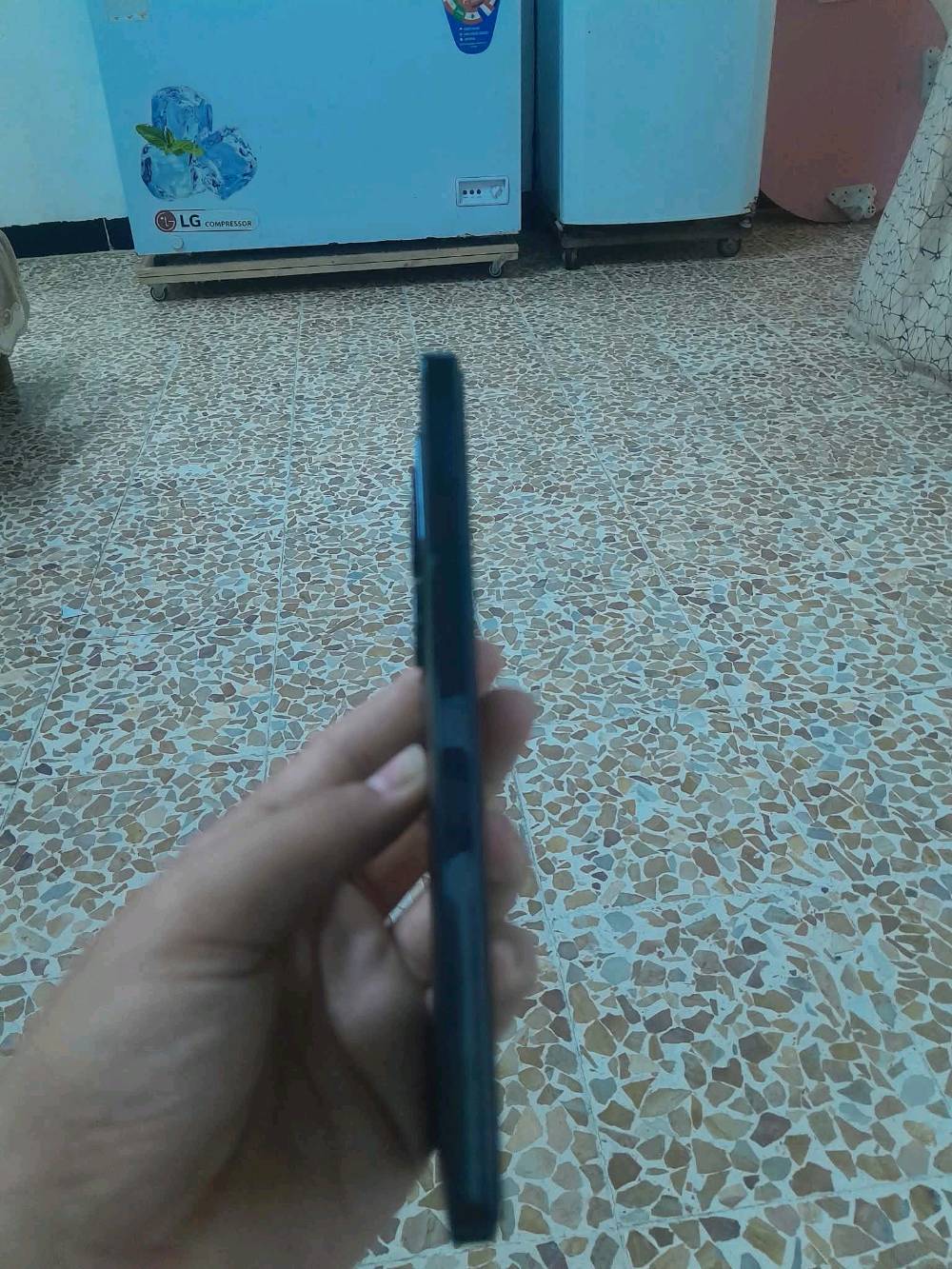 للبيع فقط 
جهاز تكنو كامون 20 اس برو فايف جي ذاكره 256 رام 8+8 بل ببجي، 90 فريم 
ملاحضه الجهاز نسخه 5Gمو العاديه 
جهاز نضافته 90/100
جهاز كامره الاماميه 32 ميكابكسل 
الخلفيه 50 ميكابكسل 
جهاز نضيف كدام العين الجهاز بي بصمه اماميه بل شاشه وبصمه الوجه 
فقط ااجهاز مبدل بي ايسي شحن الاصلي شرط 
الجهاز بدون كارتون فقط معه شاحنته الاصليه 
سعرو 160 بي مجال 
مكاني موصل حي السماح الثانيه 
اي استفسار تعال خاص 
رقم الهاتف ***********