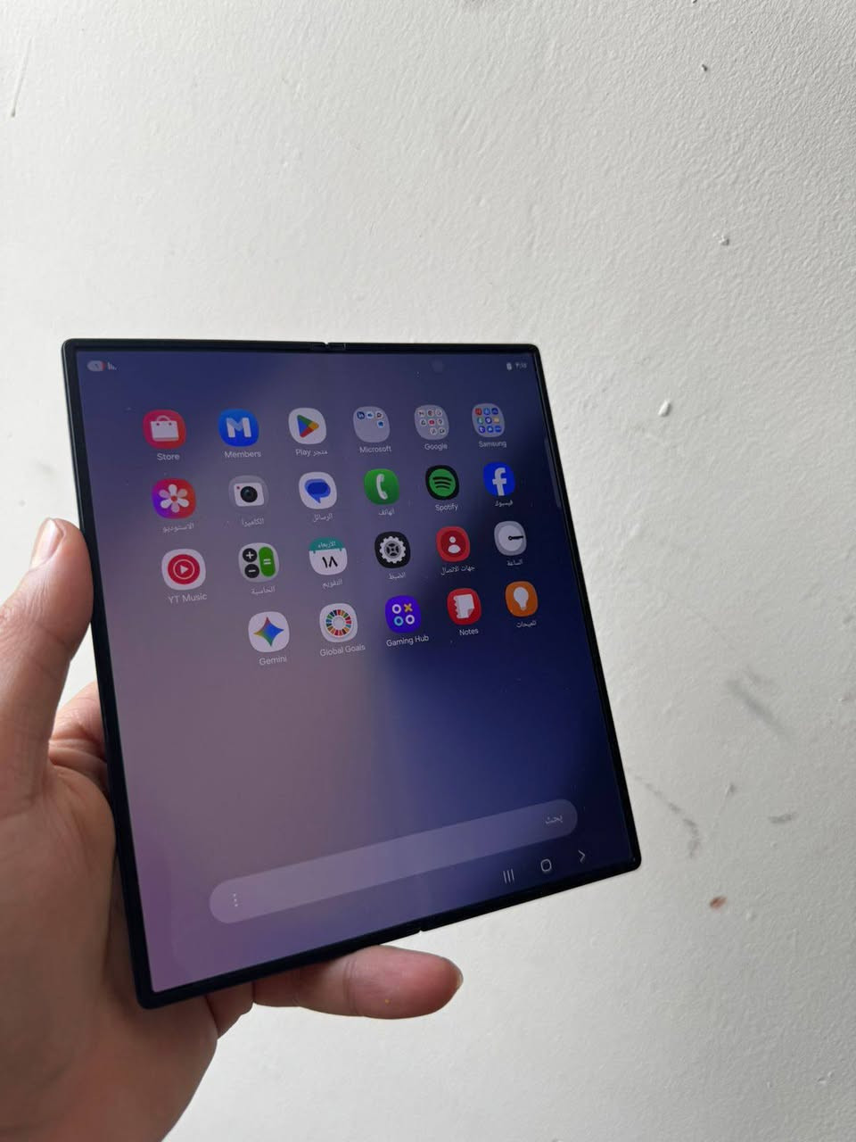 للبيع فولد 6 ذاكرى 512
الجهاز وكاله عين الفهد كامل ملحقات كيبل ممفتوح
الجهاز نضافتة حلوه مال استخدام 
بي ملاحظة صغيره مرات تطلع ومرات متطلع بس لازم اكلك بيها 
جانب الشاشة امامية مرات مرات يطلع خيط ضعيف ابد ممبين الاه تركز بي ومرات يجر سبوع ميطلع يعني شلون اوصفها مثل خيال ويروح 
اكيد راح يكون سعرة مناسب جدا 
بس 750 الف  وجناية يعرفون سعره بيش
الف عافية لليشتري جهاز راقي 
مكاني بغداد قرب جامع النداء 
***********
