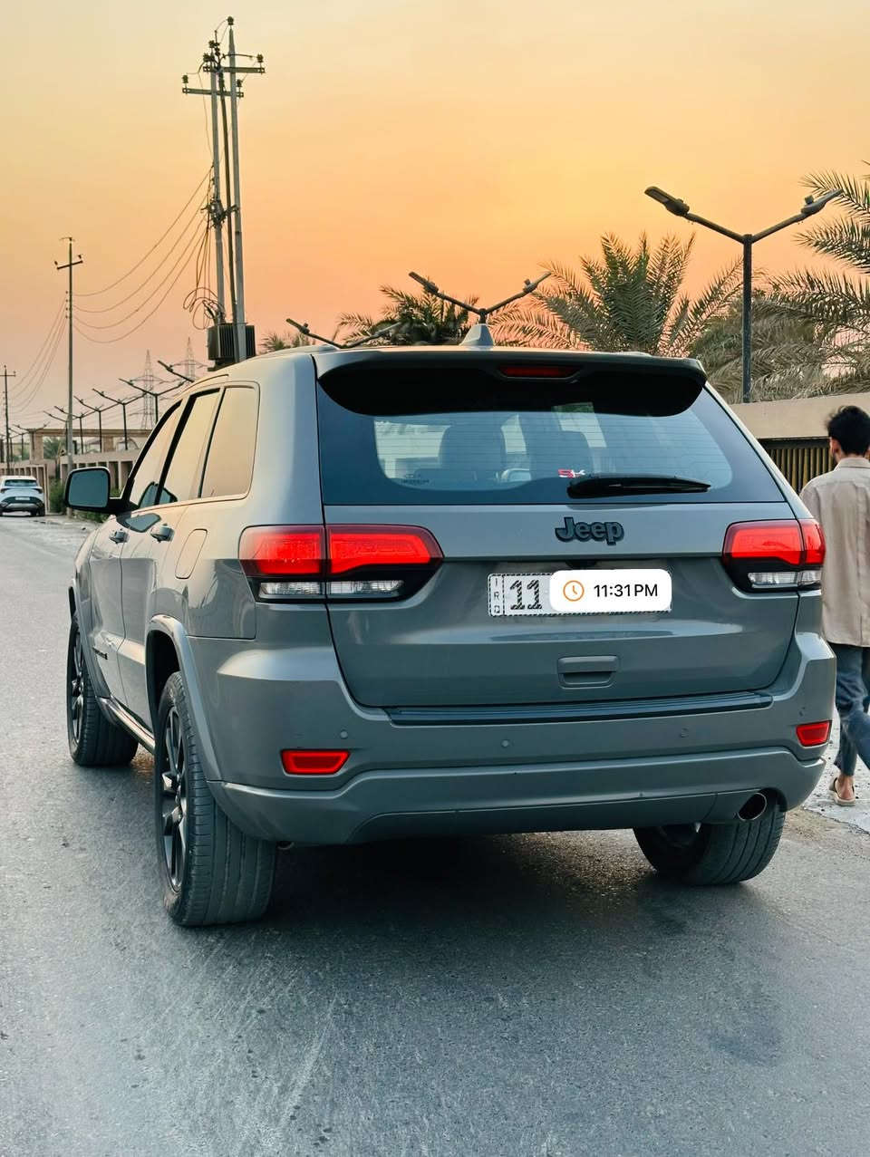 جيب كراند شيروكي فئة بلاك توب 
مديل ٢٠٢٠ 
حادثه سطحي فقط الجاملغ الايمن الامامي نفسه البلادي مصبوغ نصفه  فقط 
بدون ايرباكات 
شاشه كبيرة 
حساسات خلفيه
كامرا دوارا 
رادارات جانبيه 
بريك اوتو  
كشنات تدفئه وتبريد 
كشنات جلد  وشاموه كنتاره
السيارة ماشية 84 الف مايل  
السيارة جديدة بمعنى الكلمة
للأستفسار الاتصال على الرقم ***********
