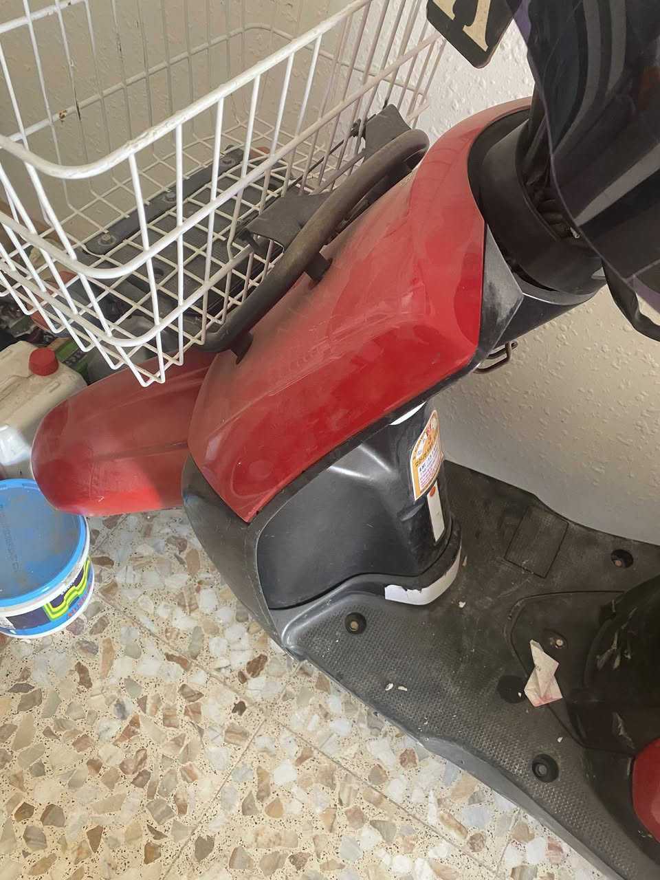 سلام عليكم دراجةبيكب للبيع جديدةمال رمية متروكة صار4سنوات تشتغل وتطفة ماتعرف شنوالسبب ابيع هلموجودالسعر400وبيهة مجال الشراي يتصل *********** مكاني بغدادالطالبية
