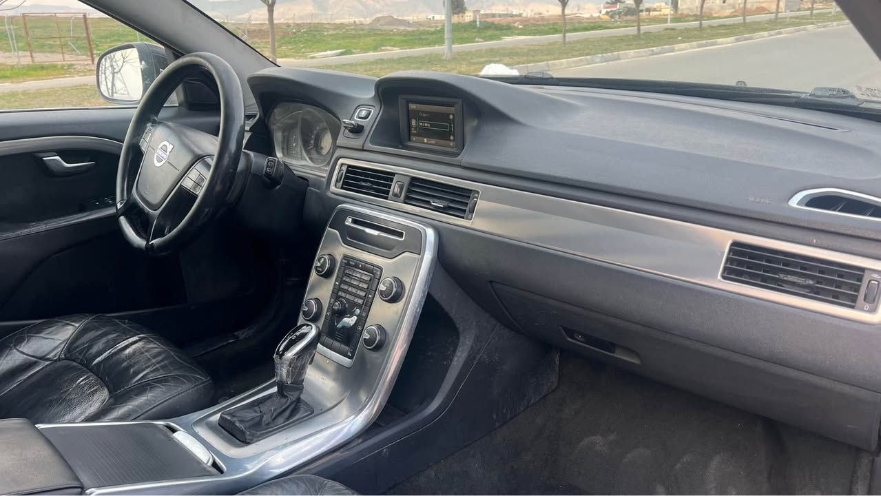 فولفو موديل ٢٠١٤ 
٤ سلندر
اللون اسود
السيارة حزام بخ بدون ضربة 
٤ تواير جديدة
كشن جلد
رادار امامي
حساسات خلفية
ماسحات اوتو
تحديد سرعة 
كير و المحرك مبدلينه بشرط
السنوية جديدة ل ٢٠٢٨
الغرامات و التحويل بشرط
السعر ٦٧ ورقة و بيها مجال بسيط
السيارة موجودة بدهوك و رقم دهوك دهوك, العراق


**إذا كنت صاحب هذا الإعلان وتريد حذفه لأي سبب، رجاءا أرسل رسالة إلى الدعم الفني**