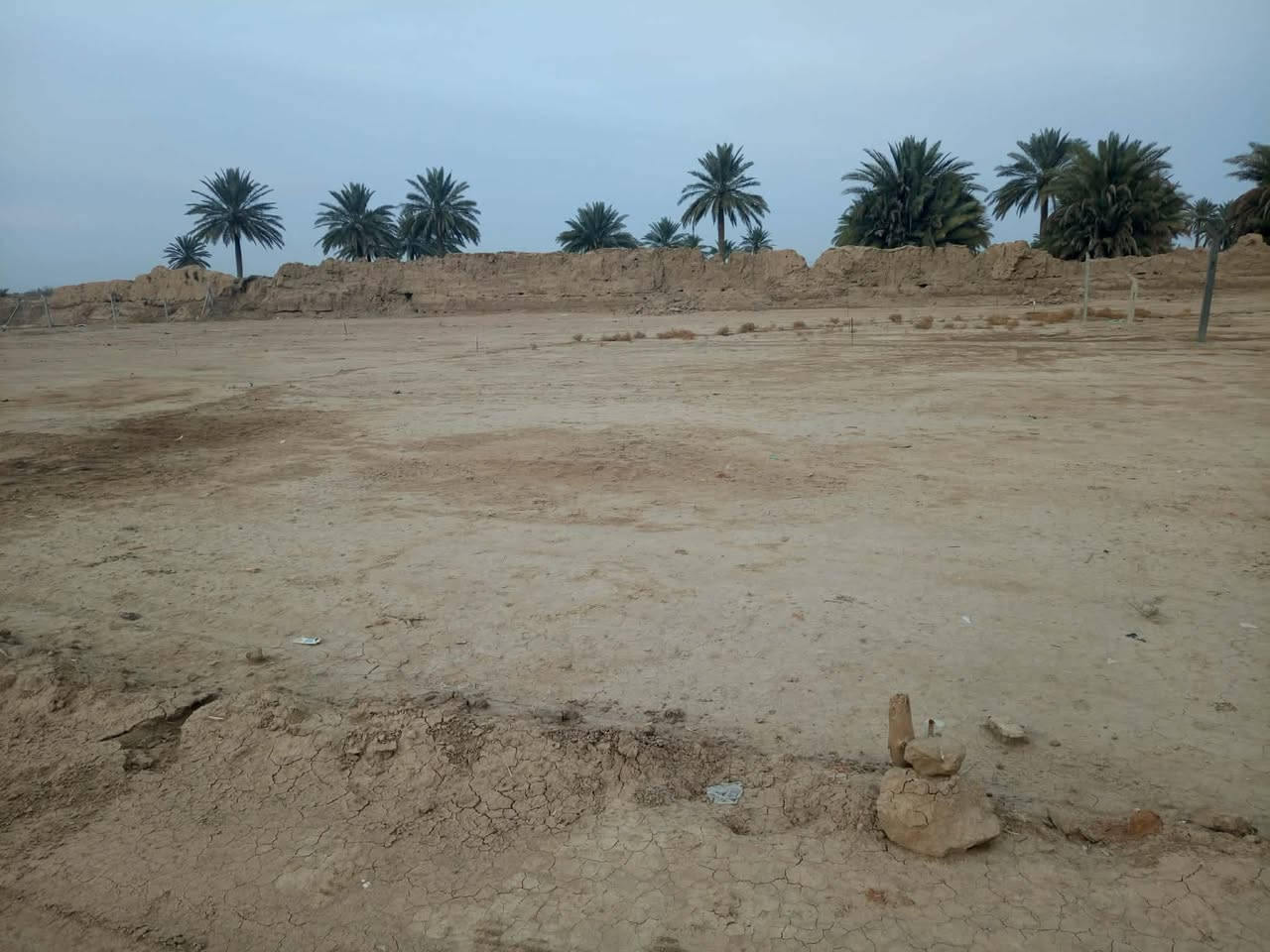 سلام عليكم قطع اراضي للبيع 
الموقع حله خلف جامعة بابل 
متوفر جميع المساحات 200م و400واكثر
متوفر جميع الخدمات ماء كهرباء قرب 3مدارس 
جنس الارض طابو زراعي سند 25 شارع 8متر 
للأستفسار اكثر ***********
