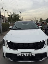 سورنتو 24 خليجي  مكفوله رقم بغداد بسمي  مواصفات  بصمه  6 سلندر  بانورا...