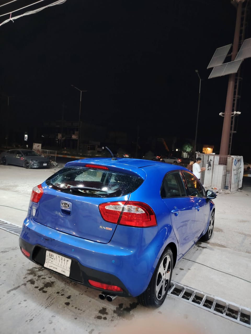 كيا ريو 2012 هاتش باك
سنوية بأسمي الى 8/2/2027

هزة جديدة

لون ازرق 

محرك 1600 gdi بنزين محسن 

رقم بغداد الماني 

تبريد شغال 

كهربائيات شغالة 

تحكمات ستيرن 

مثبت سرعة 

كامرة خلفية 

نضام ايكو 

ماشية 116 ميل قابل للزيادة

گشر بي جراد اكرر بي جراد وموجود بالصور

 گير ومحرك ادامة سنوية

صدر جديد 

نقصها حساس صالنصا فقط

وعارضها ب 73 وبيها مجال 

مكاني عامرية الفلوجة

 قبل لتجي خابرني فديو شوفها يله تتعنى حتى ما اوگع بأشكال وياك وتگلي الصور تختلف عن الواقع

الاتصال على الرقم *********** واتس آب
