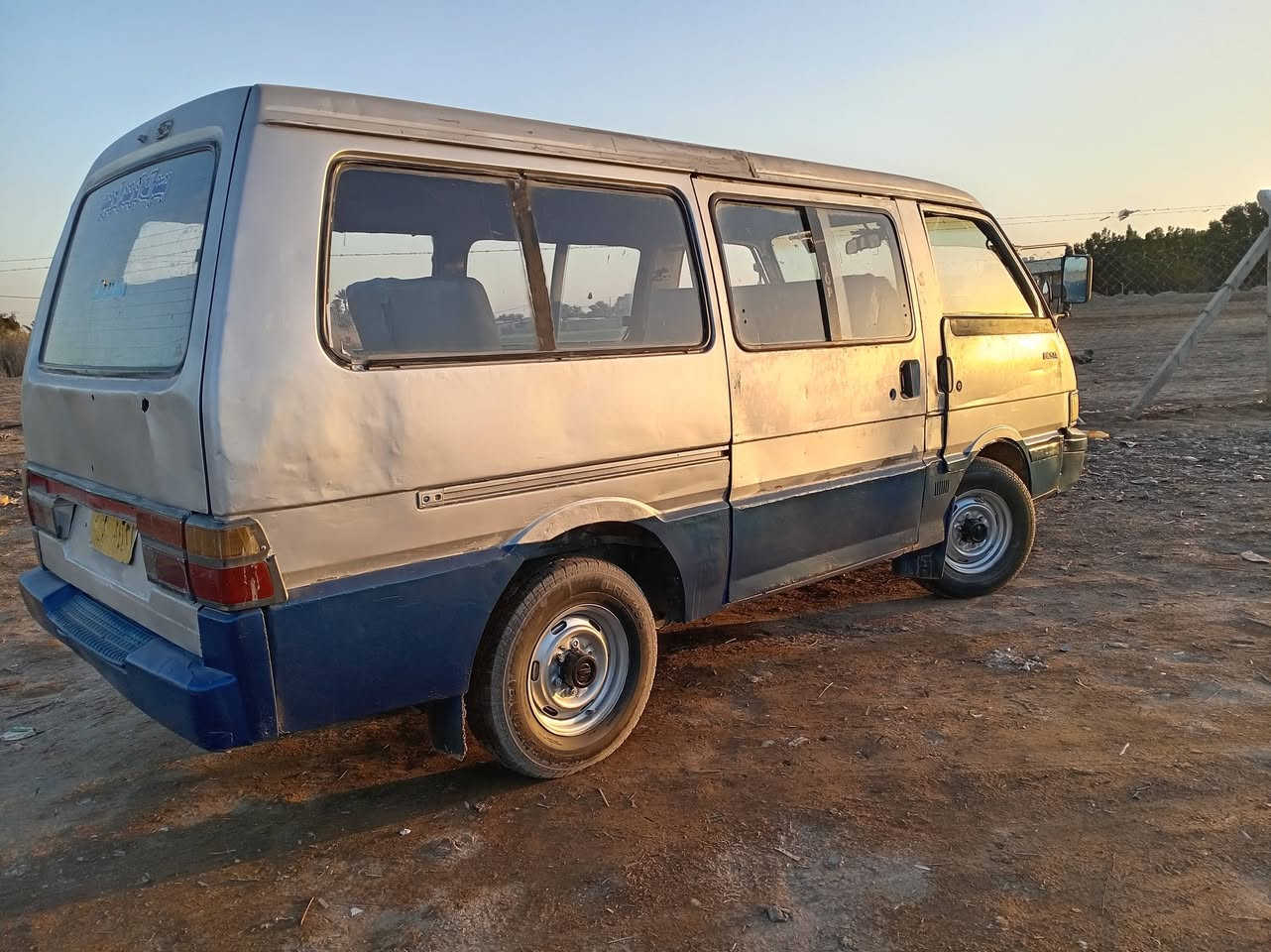 سلام عليكم كيه بسته موديل ٩٤ تخم تاير جديد وحداديه جديده باتري ودينمه جدد شواصي جدد السعر ١٣ مكان السياره بابل *********** الشراي يتصل وبيه خير ويدلل
