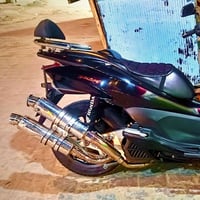 متاح  دبل صالنصه ياباني مو تجاري  مال جيل اول. pcx. قطعه نادره  او مرا...