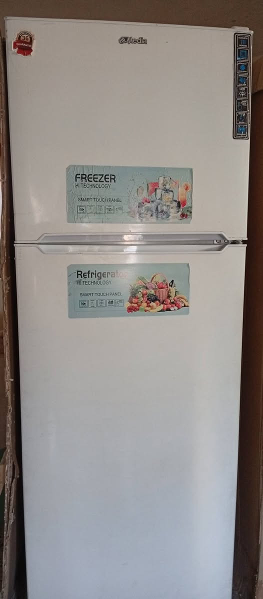 عندي ثلاجه البيع جديد سعر مناسب
***********
***********
