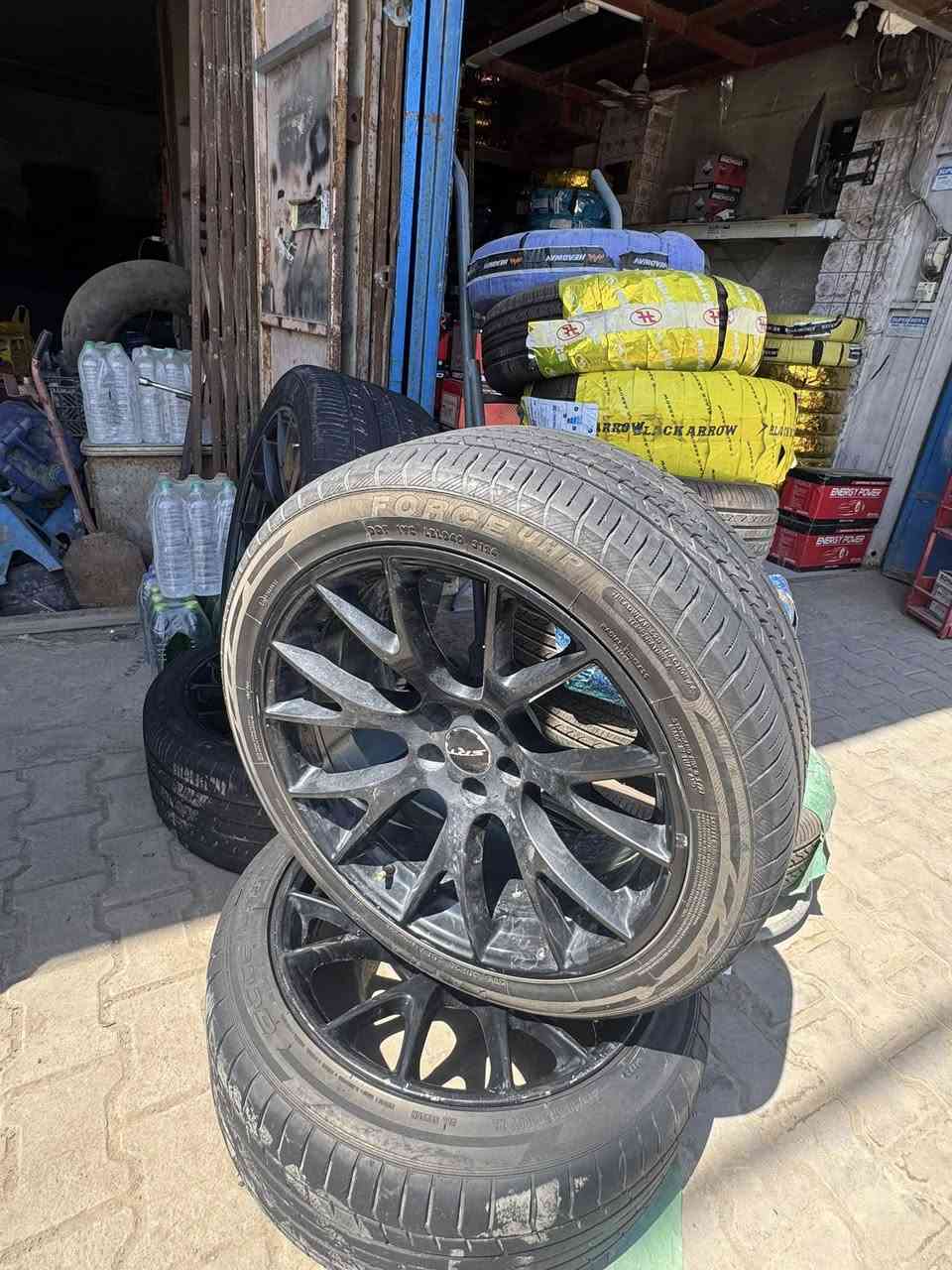 تخم ويل srt اصلي شركه ويا تخم تايرات زوج جدد وزوج نص عمر بيع سعره 500
زوج سبيسرات سعرهن 50 
دعاميات زوج srt 240 الف 
الف مكاني بابل ***********
