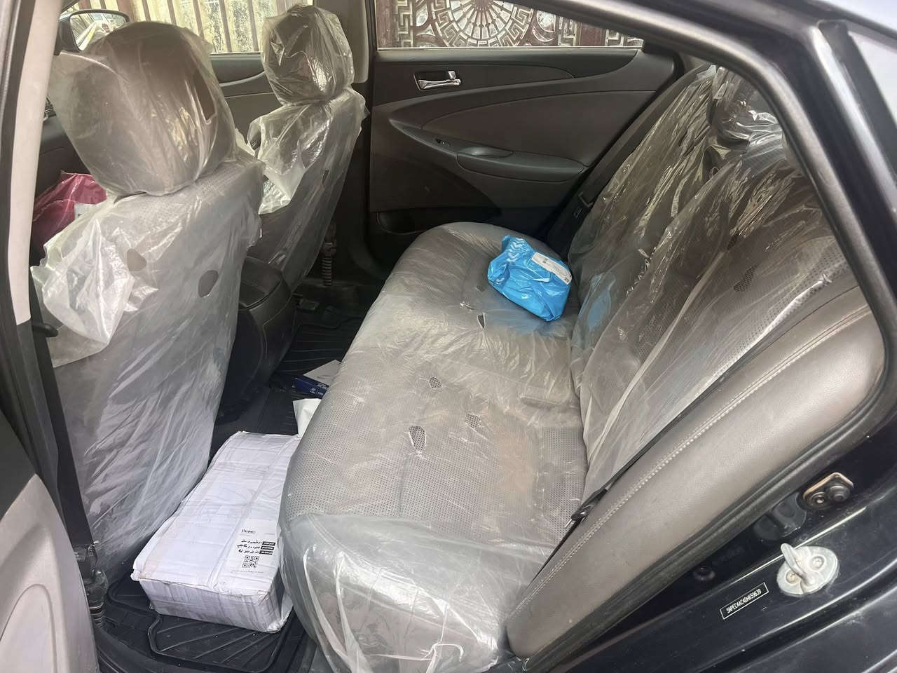 من رخصه الادمن المحترم السلام عليكم للبيع فقط مكان السياره بغداد سوناتا ١٣ فول مواصفات ماعدا الفتحه بيبان بصمه تشغيل بصمه شفتات بالستيرن تدفئه بالكشنات السياره ليبل واحد بدون تبديل فقط رش ٣ قطع جامرلغ خلفي والباب والجامرلغ الأمامي بدون معجون السعر ١١٥ وبيه مجال قليل للاستفسار اكثر اتصل *********** أو ***********
