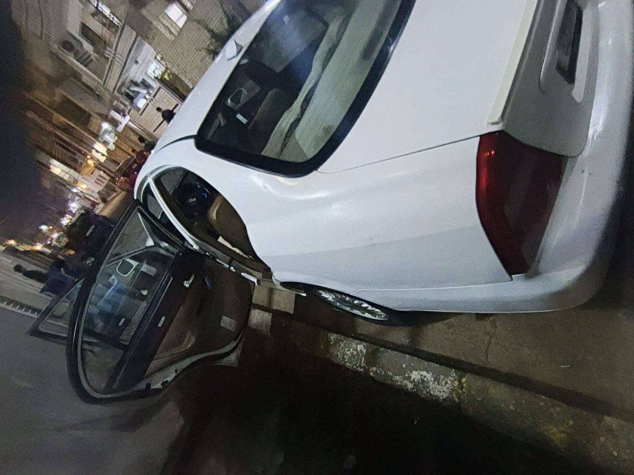 السلام عليكم شيري استرا موديل 2012 محرك كامري 2000(ابو الچف) السياره مكفوله من الضربه القويه طخات خفيفه رقم بغداد السعر 47 وبيهه مجال  مكاني بغداد البلديات 
اتصال 
***********
*********** بغداد, العراق
