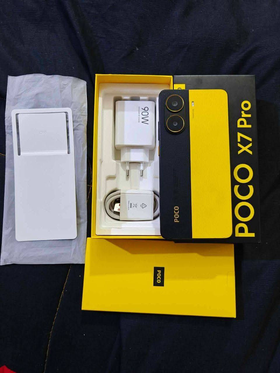 "للبيع شاومي Poxo X7 Pro

- المواصفات:
    - ذاكرة داخلية 512GB
    - ذاكرة عشوائية 12GB + 12GB
    - شاشة AMOLED بتردد 120Hz
    - معالج Dimensity 8400 ultra
    - بطارية 6000 mAh مع شاحن 90W

- الموقع: شعب حي اور فلكة صباح الخياط
- السعر: 430 دينار عراقي وبي مجال بسيط

- الرقم *********** بي واتساب
