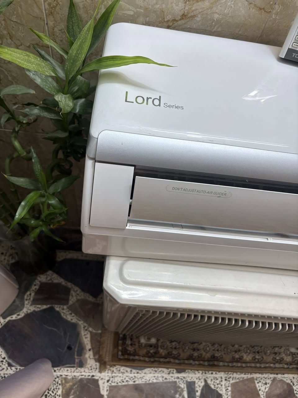 سلام عليكم
سبلت توسوت واحد ونص طن 
أنفرتر أقتصادي يشتغل على المولده
يبرد غرفه 5 في 5 نظافته ٩٠٪؜ 
نظيف جدا بلادي ممصلح
خارجيه دبل راديتر ابو النص
خارجيه كبيره المرغوبه 
غازه مقفل 410 
تدفئه تبريد ظمان ٢٠ يوم 
كامل ملحقاته بدون نقص 
السعر ٤٧٥ الف
بغداد حي الجامعه
***********
