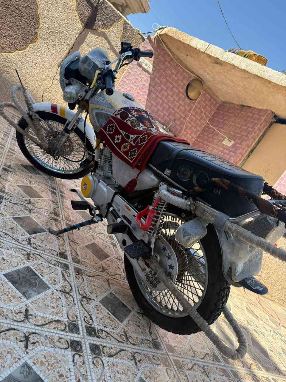 للبيع للبيع
وين الي يدور نضيف وقطعه نادره ❌
تايكر 25 بعده نضيف لوز الوز 
محرك سبانه ممحطوط علي 
الدراجة كامله برغي متحط عليهة 
السعر 650 وبي مجال 
المكان صلاح الدين قضاء الدور
رقم التلفون 
***********
