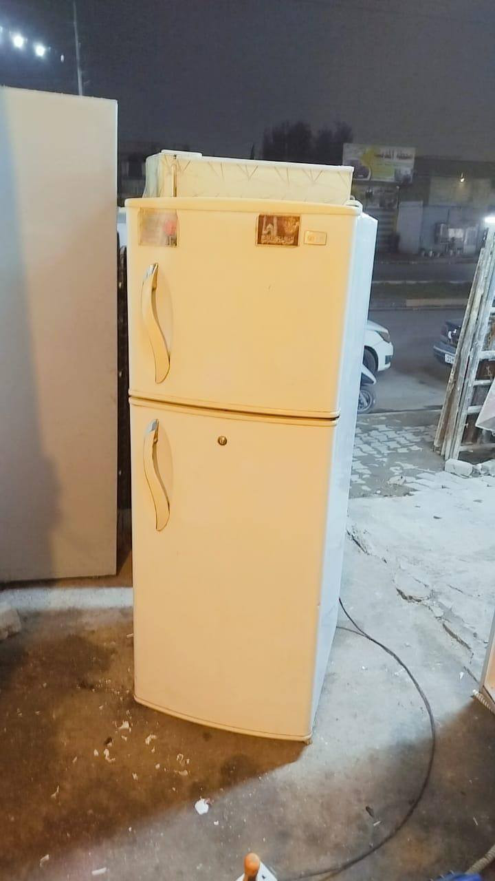 ثلاجه حجم وسط نضيفه جدا
السعر 150


**إذا كنت صاحب هذا الإعلان وتريد حذفه لأي سبب، رجاءا أرسل رسالة إلى الدعم الفني**