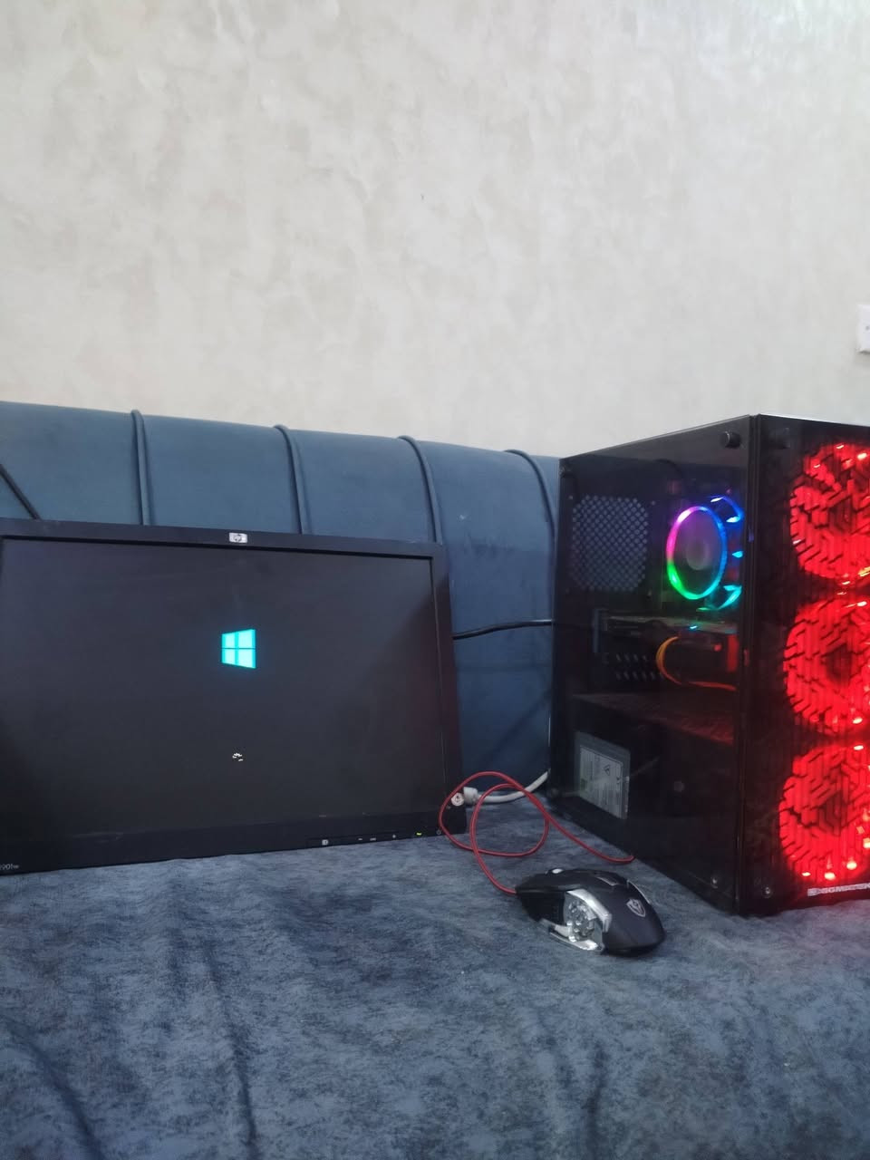 تجميعه كامله البيع 270 الف
ماعده الكبورد ماعندي
الكارت RX 570 XfX
المعلج Intal xeeon 2680v4 
الرمات 16 ددار 4  تردد 3200
المبرد ارجبي 
ء SSD 128
ومنصب بيه العاب فورات نايت وحيات واقعيه ورزون
الشراي يراسلني 
واساب
 ⁩***********
