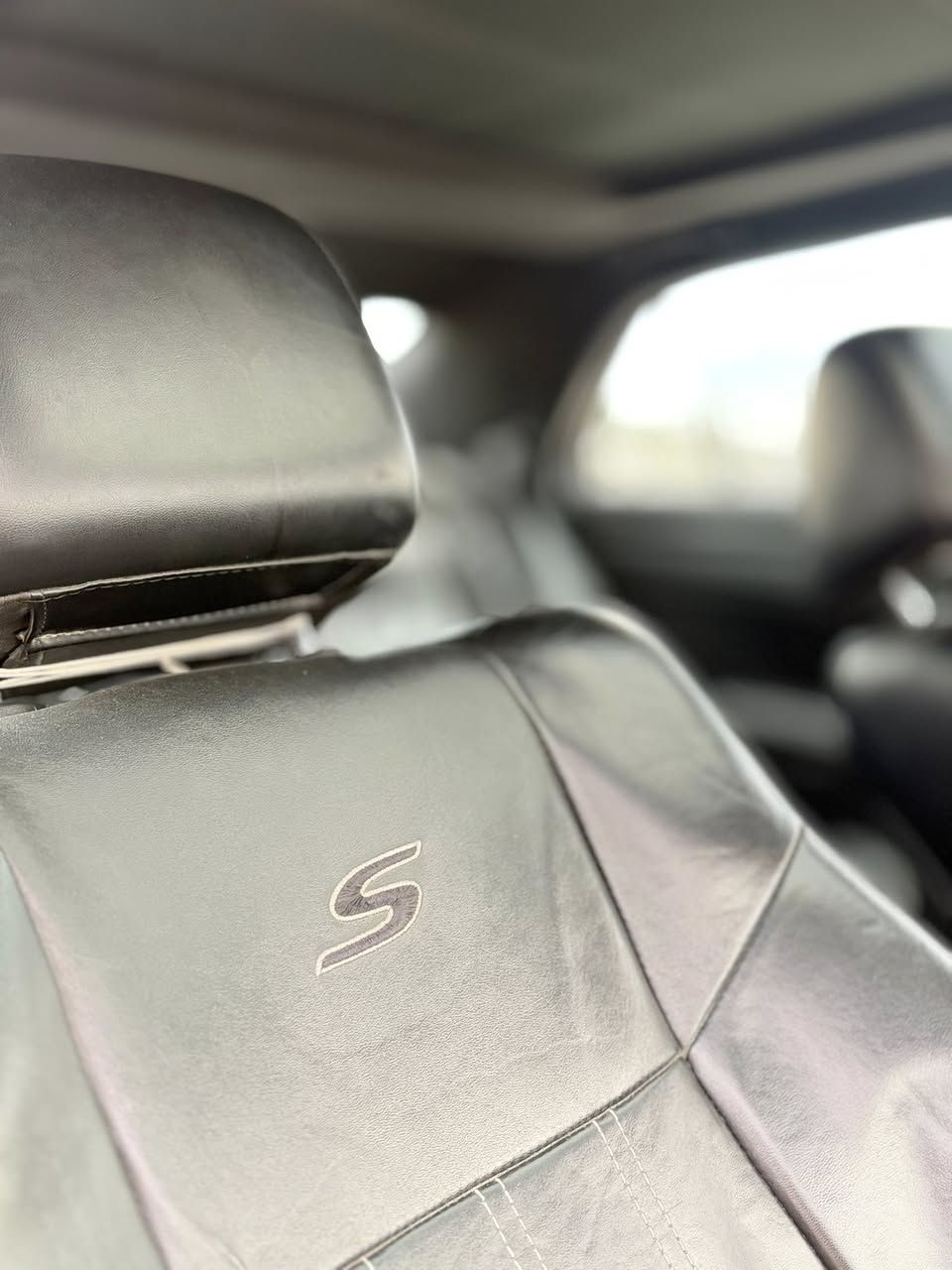 ملاحظه البيع نقد او اقساط 

كرايسلر S300
كلين تايتل 2015
معروفه مواصفات ال S
السياره جديده ونظيفة 
بنوراما 
دمام خلفي +سستم سماعات
رادارات
تدفئة مقاعد +تبريد
سونار مرفق 👇

رقم الهاتف 

‭0782 916 3254‬
