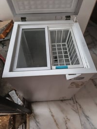 مجمده لبيع شغالة اخذتها١٧٥ اريدها ب١٥٠ وليها مجال اي ضرر مابيها جديده ...