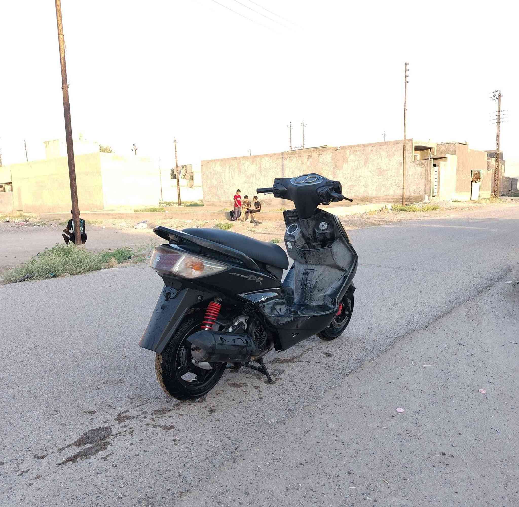 السلام عليكم للبيع سكنس بحالة الوكالة مكينه خرسه كفرات وسواد ختم واحد كله بلادي لايت زنون  اشاير كله شغال سلف هندر   مكاني سبع البور قرب التاجي رقم الهاتف ***********  السعر 550 وبيهاا مجال للطيبين 🖤✅
