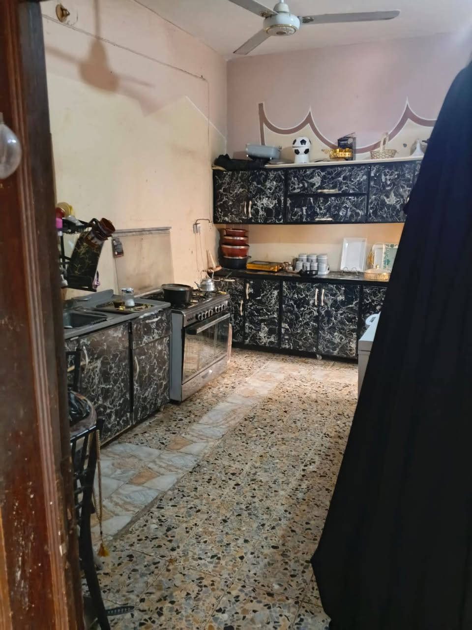 بيت للبيع طابو قرب مدرست لطليعة مساحة 125مربع
غرفتين نوم ومطبخ وستقبال صحيات داخلي وخارجي ***********

