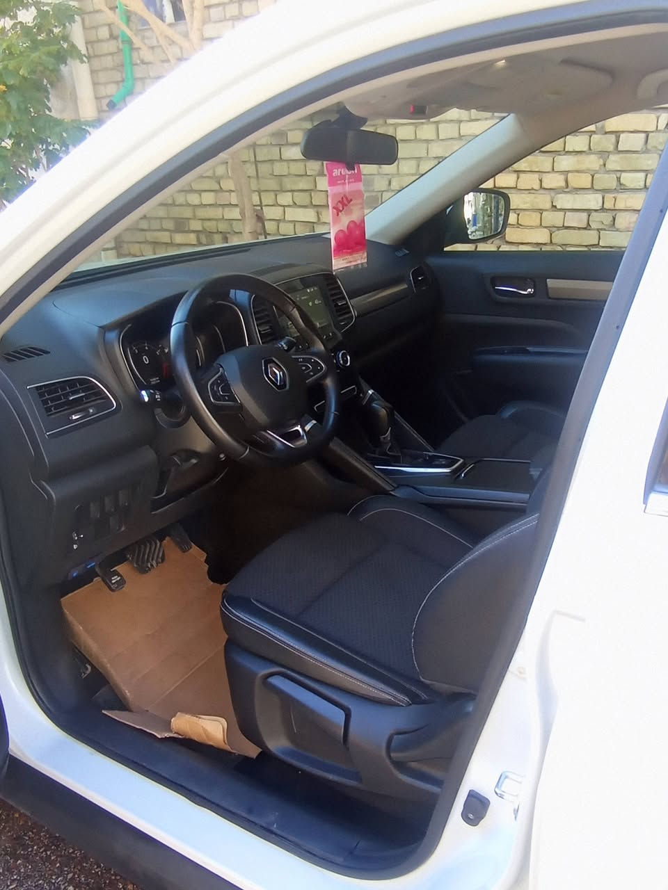 سلام عليكم 
رينو كوليوس خليجي 2023
كفاله عامه ماشيه 50
رقم وهزه وسنويه جديده اربيل لغايه 2030 محرك 4سلندر 
سياره كلش جديده 
***********
مكان السياره ياسين خريبط 
السعر 173$
