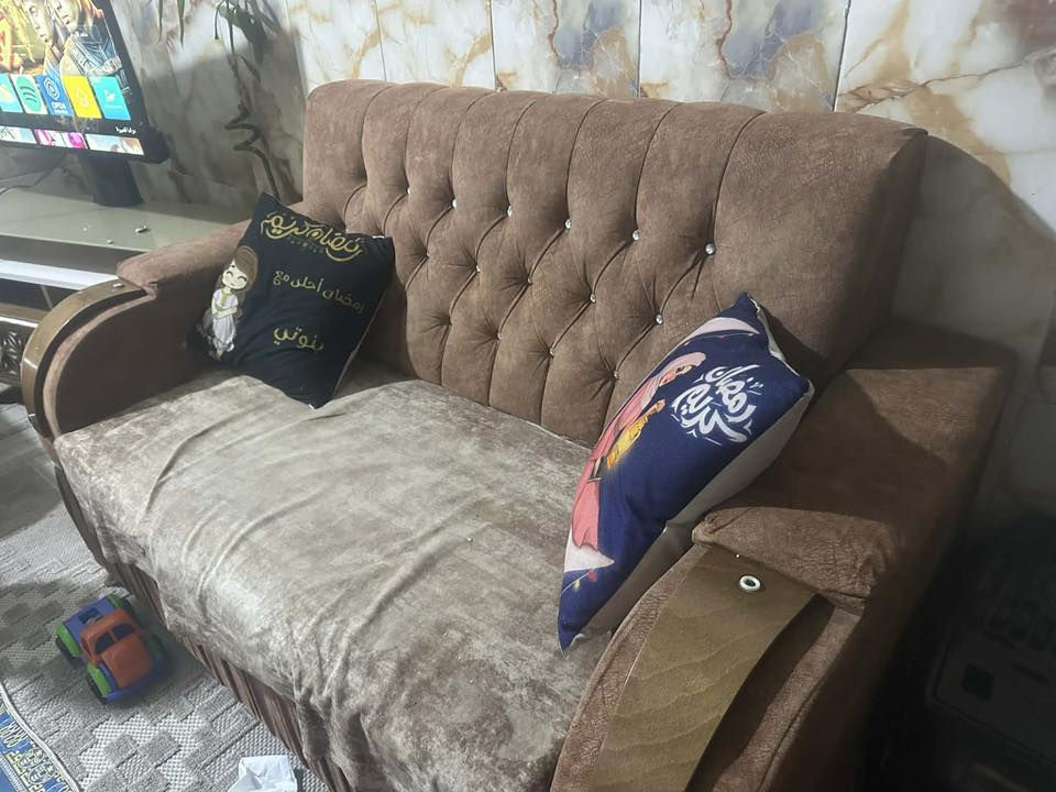 كلهن ب ٢٨٠ تخم عشر مقاعد وميز وكنتور للبيع بيهم اضرار بسيطة موجودة بالصور العنوان حي اور


**إذا كنت صاحب هذا الإعلان وتريد حذفه لأي سبب، رجاءا أرسل رسالة إلى الدعم الفني**