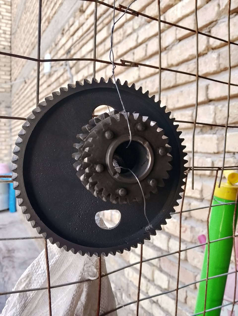 من رخصت مدير الكروب المحترم غراض لبيع غراض نضيفات كلمن وسعره توصيل موجود لجميع المحافظات العراق رقم *********** وبي واتساب
