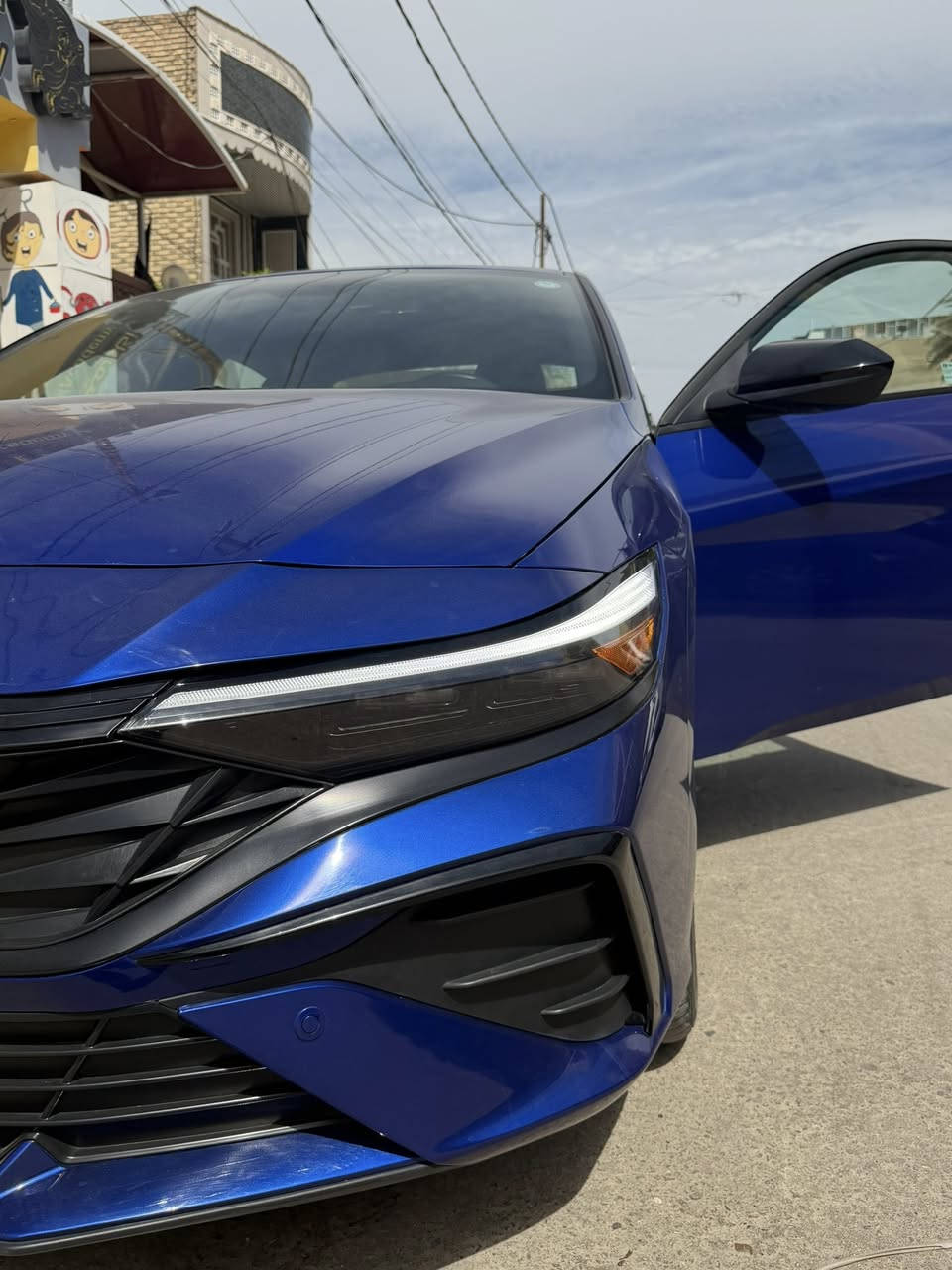 السلام عليكم
النترا وارد امريكي مديل 2025
ماشية 2700 بعدها زيرو
بصمة 
تشغيل بعد 
رادار امامي جانبي خلفي 
محرك 2000 دوش 
كير atm
شاحن موبايل لاسلكي 
شاشة تدعم كار بلي وكامرا خلفية 
ويل كب كروم 
لايت لد وزنون 
رقم اربيل مداور 
السيارة حادثها بامريكا واكع شي علتكمة الامامية اليمين ومصبوغة نص تكمة فقط 
الجاملغات والدعامية نفسهن موجودات بالجنطة 
السيارة بوضع الزيرو 
السعر 16000 دولار يعني 160 ورقة مجالها جدا قليل 
مكان السيارة النجف الاشرف 
***********
