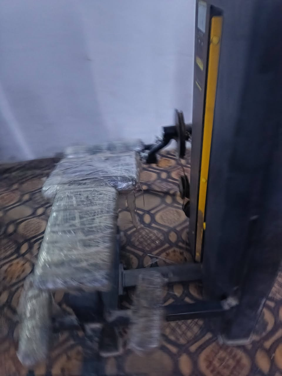 السلام عليكم قاعه حديد مستعمله شي قليل للبيع للستفسار ***********
