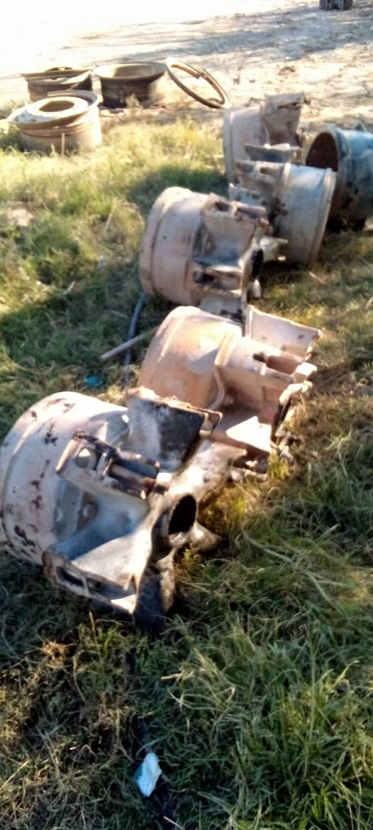 سلام عليكم اوياله البيع عدد 14مع افلنجه التصال ***********
