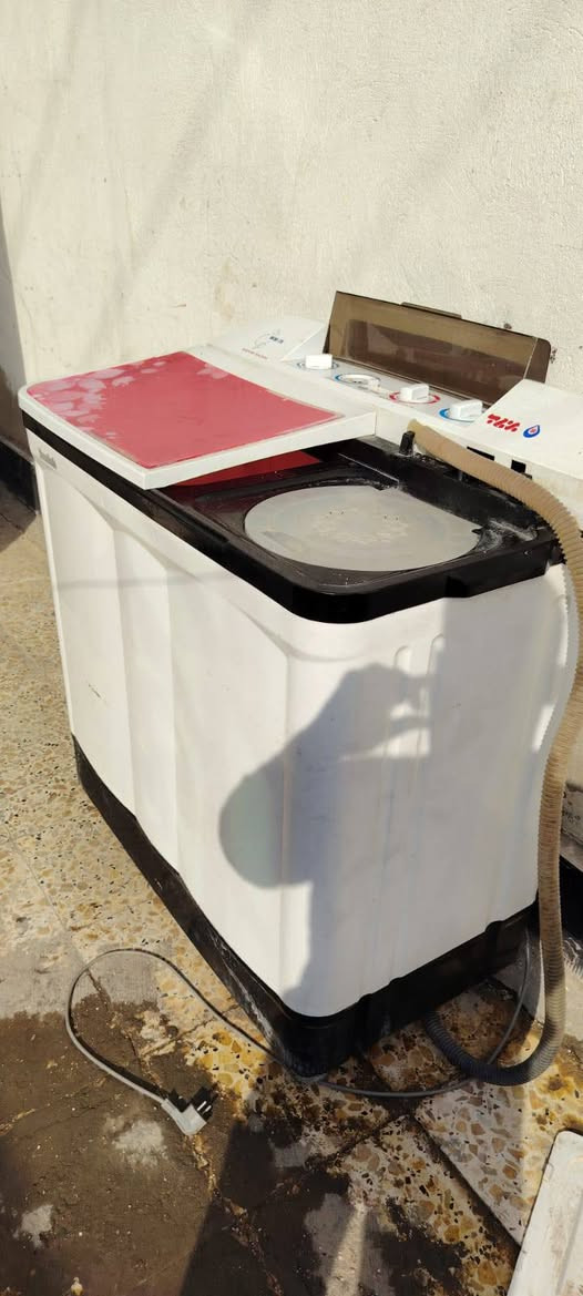 غساله كبيره للبيع ب65بيها مجال بسيط شرايه خاص تجي مكان بل حسينيه خدمات مسقط***********
