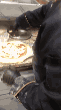 شيف بيتزا ايطالي متفرغ للعمل
للتواصل على الرقم *********** 

صاحب خبره 6 سنوات في البيتزا الايطاليه الاصليه 50 ايتم خاص بيه مع صلصات خاصه بيه اشتغل محافظات
