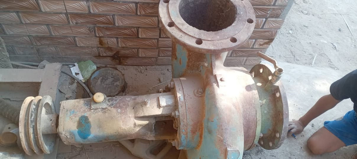 السلام عليكم  محرك ايفا ستندر بدون تنقيص ولا بخار مع بم سبير خنزيره 8 ب8 صاروخيه السعر مليون وسبعميه وبيه مجال بسيط جدا العنوان الديوانية الحمزه الشرقي للاستفسار الاتصال على الرقم ***********
