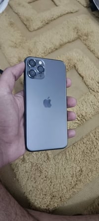 آيفون ١١ برو ٢٥٦ • بطارية ٧٥% • حي اور