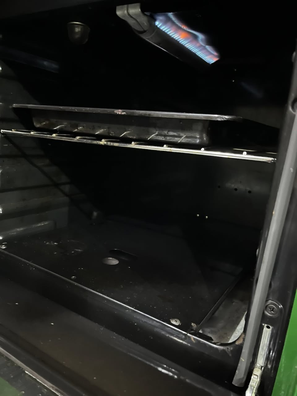 طباخ البيع 
***********
