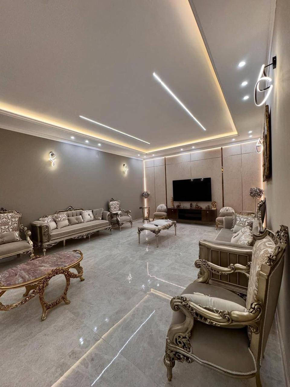 متوفر حجوزات طيلت ايام
الاسبوع احجز وانته مطمئن 
المزارع موثقه بتطبيق اجرلي 
للحجز والاستفسار واتساب***********
الموقع:حي الجهاد(المكاسب)
