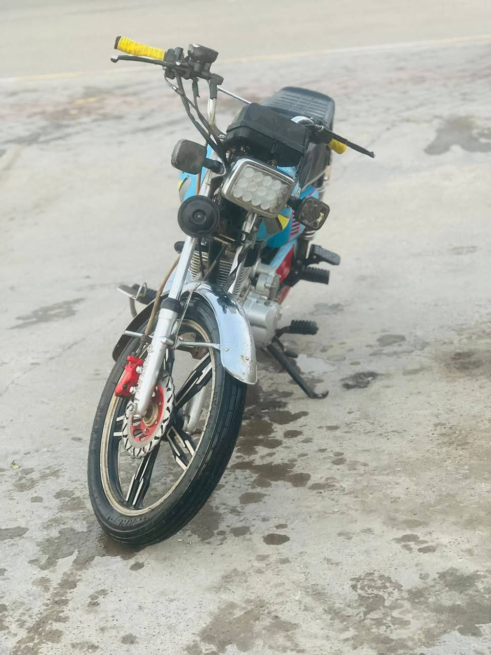 السلام عليكم  دراجه لبيع نضيف حلوه السعر 550 وبي مجال اتصل عل ***********
