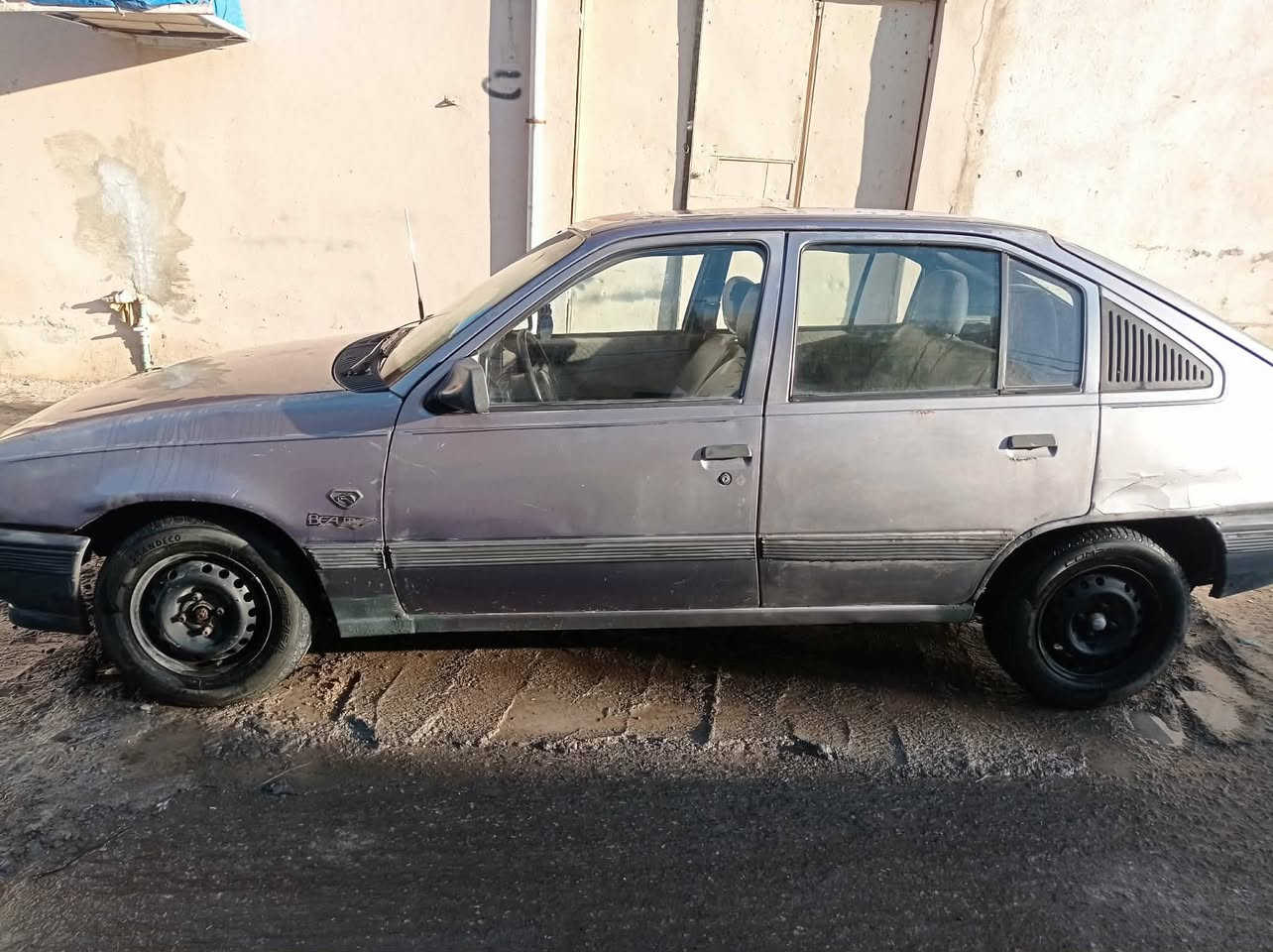 كاديت للبيع
موديل 1992

كاربون ماستر 

سنويه 2027

 السعر 23
مكلف بل نشره خاص مااجواب
الشراي يتصل اويدلل  

‏‪0771 812 4698‬‏
