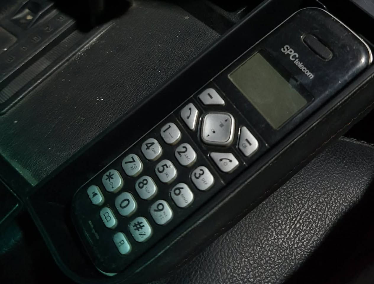 سلام عليكم من رخصت الادمن المحترم تلفونات bmw كاملات همة والقواعد مالتهم ينربطن على  السكن مكاني موصل توصيل موجود جميع المحافضات لاستفسار *********** واتساب موجود على نفس الرقم ادمن 🌹
