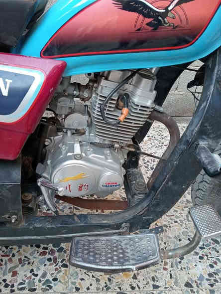 دايوان مكينه صقرمديل 25تشتغل سلف سعر 850 مكاني بغداد  حي نصر ***********
