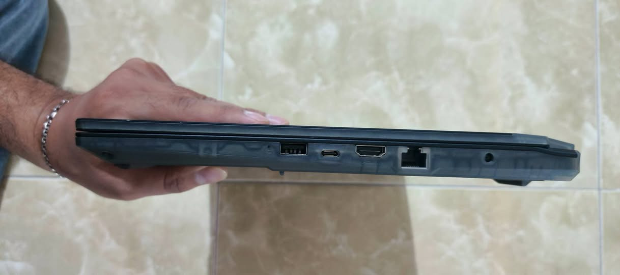 للبيع التفاصيل كاملة بالصور جوة
السعر 1،250 مليون و ربع 

💻 MSI Cyborg 15 A13V (أعلى فئة)

✅ المعالج: Intel Core i7-13620H
✅ كرت الشاشة: NVIDIA GeForce RTX 4060 8GB
✅ الرام: 16GB DDR5 (قابل للترقية حتى 64GB)
✅ التخزين: 500GB NVMe PCIe Gen4 SSD
✅ الشاشة: 15.6" FHD IPS 144Hz
✅ Wi-Fi 6E + Bluetooth 5.3
✅ منافذ USB-C + HDMI 2.1 + RJ45
✅ وزن خفيف 1.98 كغم

مناسب للألعاب الحديثة، المونتاج، التصميم، والبرامج الهندسية.

للاستفسار أو الحجز يرجى التواصل عبر الخاص.


**إذا كنت صاحب هذا الإعلان وتريد حذفه لأي سبب، رجاءا أرسل رسالة إلى الدعم الفني**