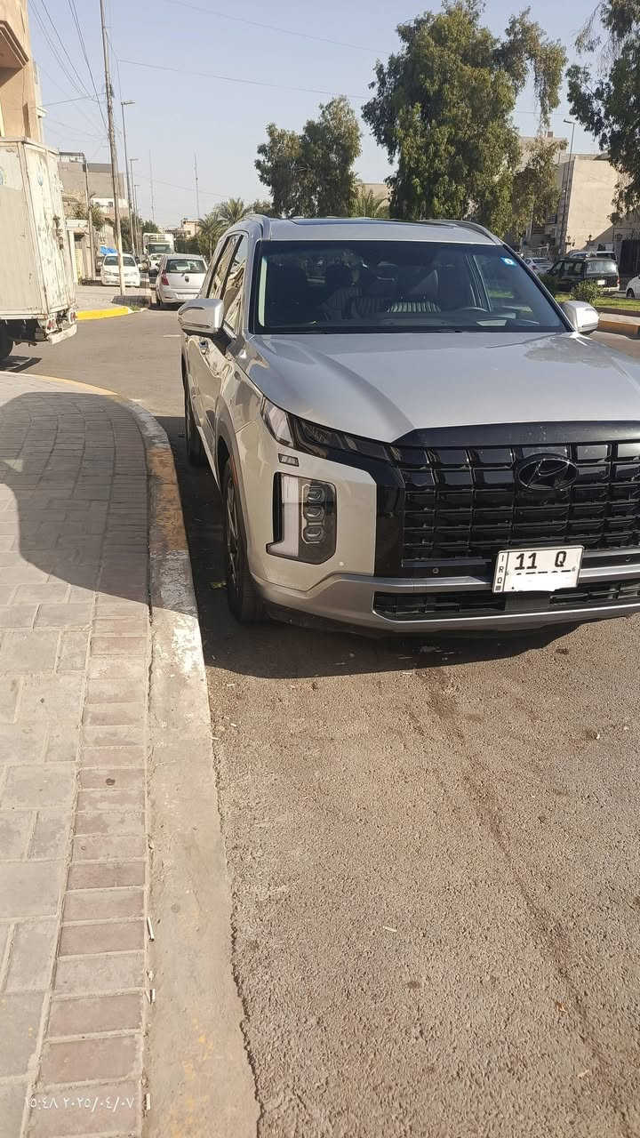 هونداي باليسايد فول لمتدد
موديل 2023فول الفول 
محرك 6 سلندر 3800 🚀
دخول جديد ( مرقم بغداد )

المواصفات فول الفول 1/1
بصمه (ابواب وتشغيل وصندوق )
 فتحتين
سلايد روف  
شاشه جبيره 
كشنات  كهربائيه   
 رادار امامي توقف ذاتي 
رادار تحديد مسار 
رادار خلفي ايضا توقف عند الخطر 
نقاط عمياء 
 قيادةذاتيه 
 حساس امامي
حساس خلفي 
 سبعه راكب 
ثلاث قطع تبريد منفصل
تحكمات فول 
انضمه قيادة خمس انضمه
 تشغيل عن بعد
 بردات خلفيه 
كل الكشنلت السياره تدفئه وتبريد
صندوك كهرباء ذكي
اوتو هولد
هند بريك بصمه 
منفصل سياحي
منافذ شحن بكل الكراسي
 ويل كب 20 
 ستيرن رجاج اثناء تنبيه
لدات امامي خلفي 
شحن واير لس 
 شفتات ستيرن
انارة ترحيب عند الاقتراب 

* بعد بيها هواية مواصفات ….

العنوان / بغداد الشعب
للاتصال ***********
السعر 285 وبيها مجال
