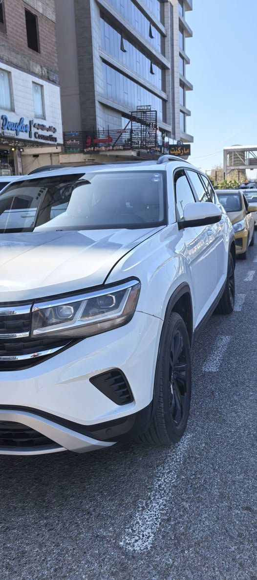 للاتصال***********
فولكس واكن اطلس  ستة سلندر سبعة راكب دبل اكسل وبانوراما كشنات تدفئة تبريد مركزى و بردات خلفى ..سندوق شفط و رادارات وكاميرا hd 
ماشية فقط ٤٠ الف كيلومتر
سنوية باسمى
للاتصال *********** أربيل, العراق
