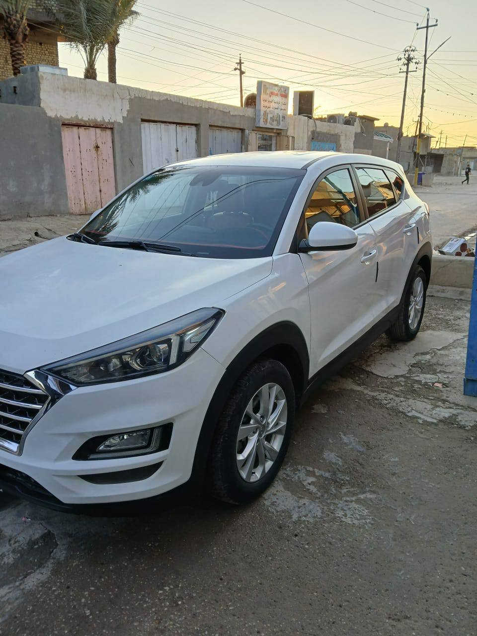 السلام عليكم توسان وارد امريكي موديل 2019
رقم بغداد تحويل مباشر 
سيارة جاهزه مابيها اي نقص مال جناي
السونار مرفق مع الصور #السعر 160 بيها مجال 
العنوان بغداد المعامل الحسينية 
, ***********
