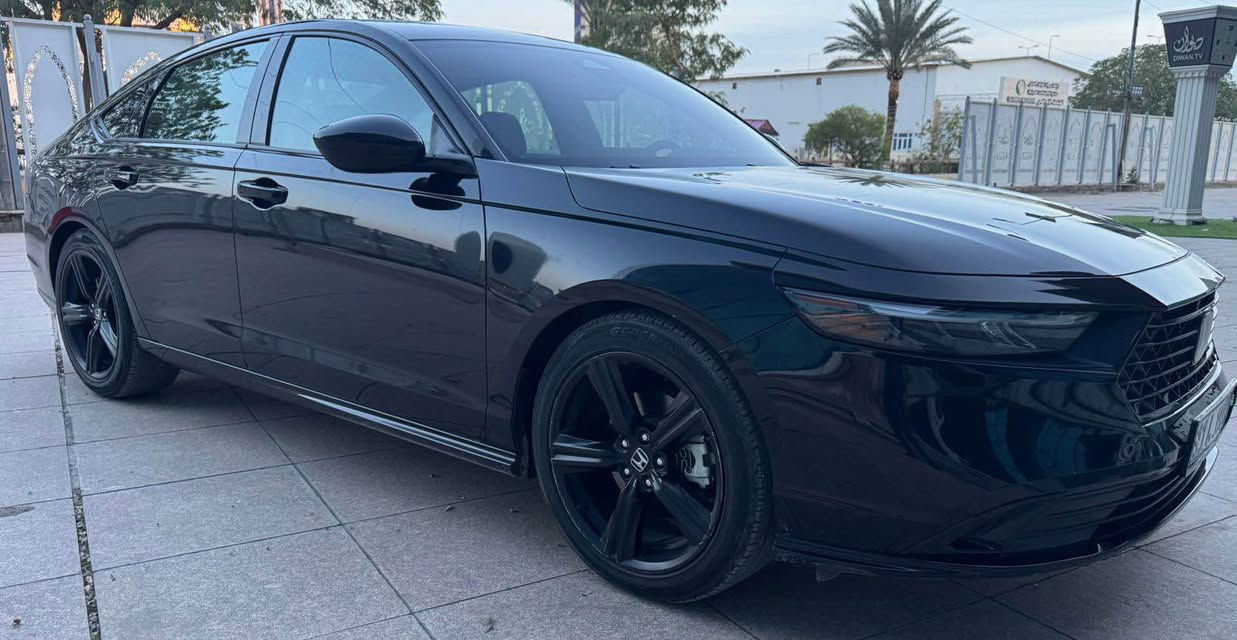 للبيع – Honda Accord Hybrid Sport L موديل 2024 
هايبرد اقتصادي
• المحرك: 2.0 Hybrid اقتصادي
اللون: أسود ملكي 
• العداد: 33000 كيلو
• الترقيم: بغداد
• صبغ قطعة واحدة فقط– باب السائق
• صور الحادث + مرفقة مع المنشور
ايرباك بردة فقط بجم كبس
• شاشة نافيكيشن كبيرة
• بصمة تشغيل + دخول ذكي
• مثبت سرعة + تحكم سرعة
• رادار أمامي + تحديد مسار
• حساس مسافة أمان
• نظام النقطة العمياء
• كاميرا خلفية 
• أوتو بارك
• فتحة سقف
• لايت زينون
• مقاعد جلد فاخرة
• مقاعد كهربائية
• تدفئة المقاعد الأمامية
مكانها بغداد الغزالية
ابو ياسر ***********
السعر 21700$ بغداد, العراق
