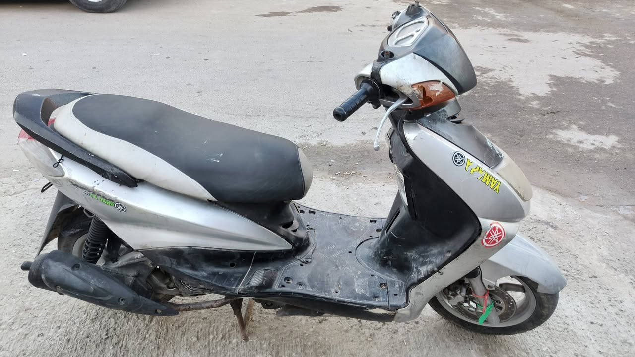 سلام عليكم
دراجة سكنس نثيه ياباني كهربائية ستاند كهربائي شغاله كلهن المكينه مفتوحة بس الدراجه نضيفه الكفرات بلادي 

.

سعر. 300 وبيها مجال 🤍

. 

العنوان.  بغداد مدينة الصدر 

. 

***********
