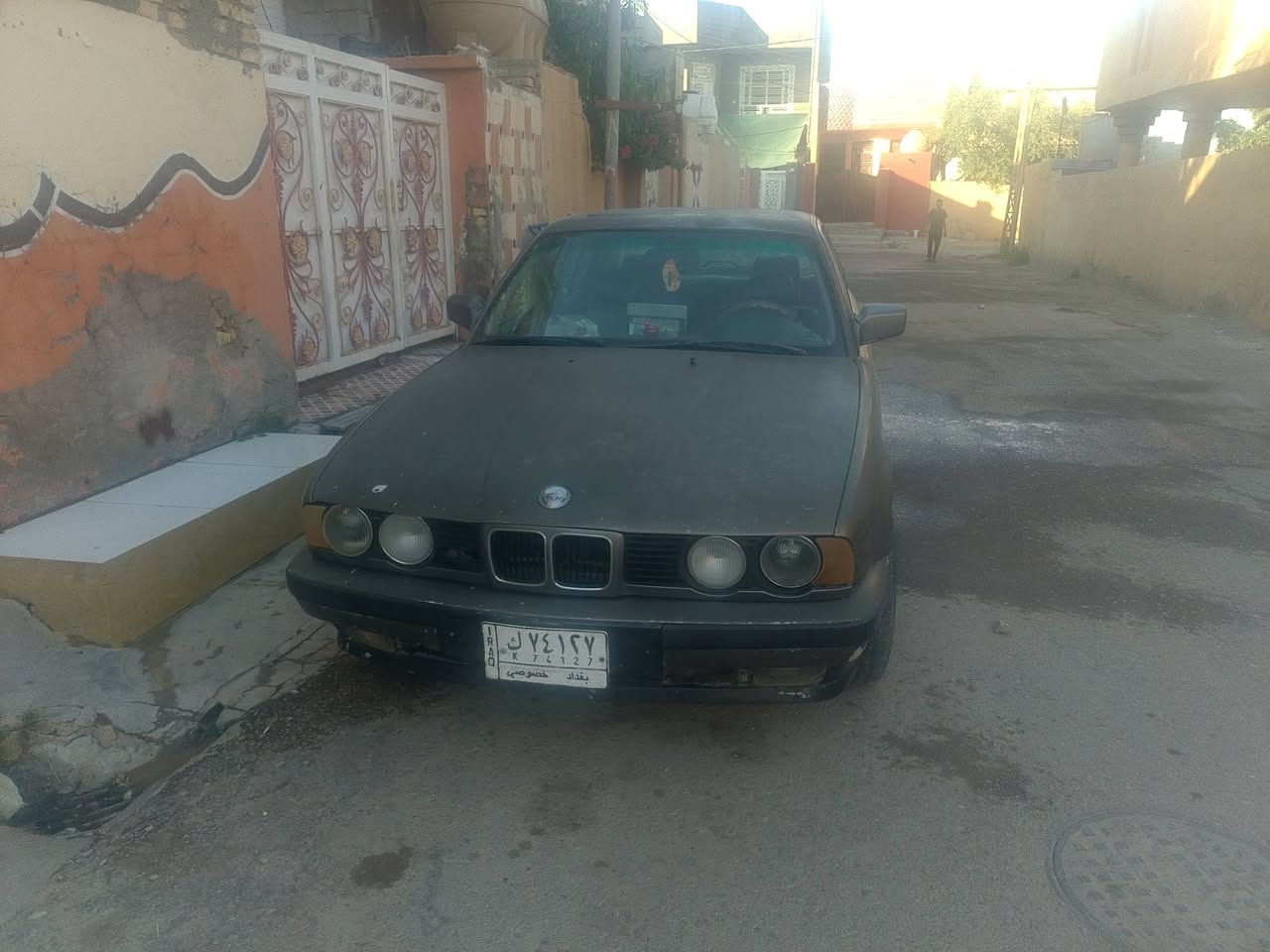 السلام عليكم 
 للبيع بي ام حجم 530 
موديل 91 رقم بغداد بسمي محرك كير حداديه كله كفاله غرفه نظيفه مكان السياره ديالى  السعر 55 وبي مجال بسيط  ***********
