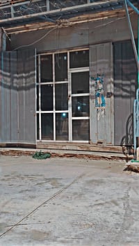 ورحمة الله محل للايجار موقع ممتاز  على سايدين ومدخل رئيسي مال منطقة مو...