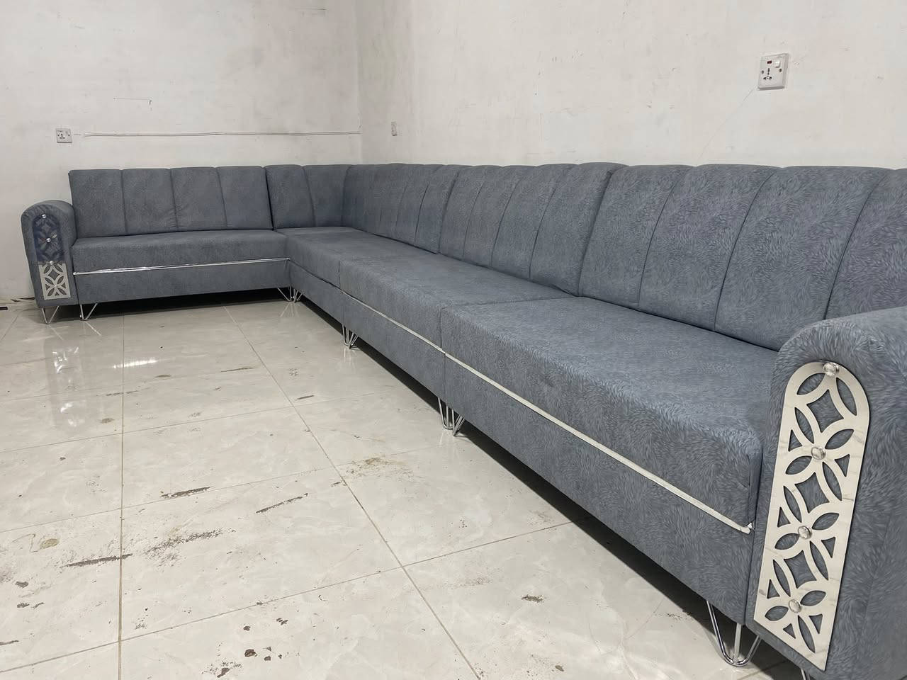 تخم حرف 10L نفرات متوفر توصيل داخل اربيل سعرو خاص تواصل علي واتساب ***********
